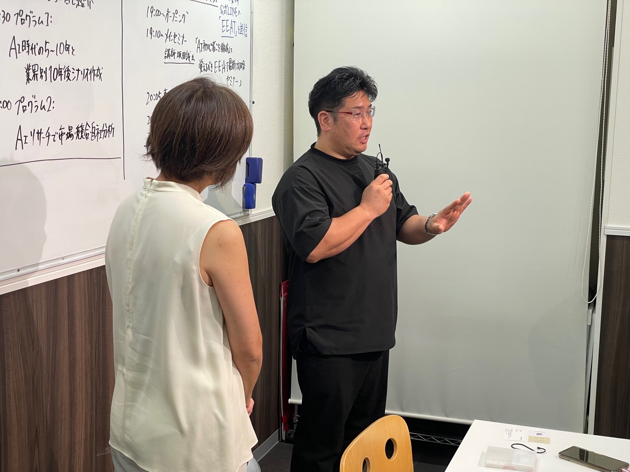 第18回 名古屋AI経営ビジネスサミットでAI活用の成果を報告する登壇者